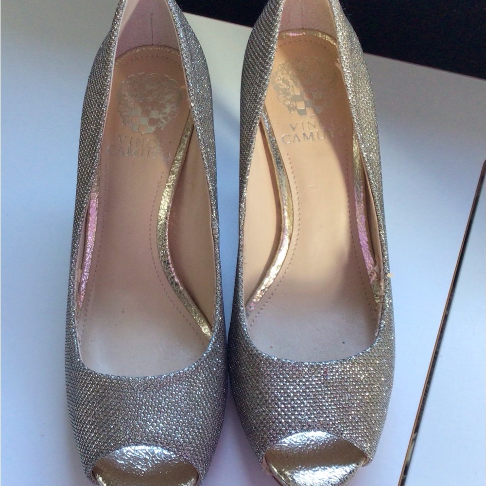 Vince Camuto size 7 - Picture 14 of 15